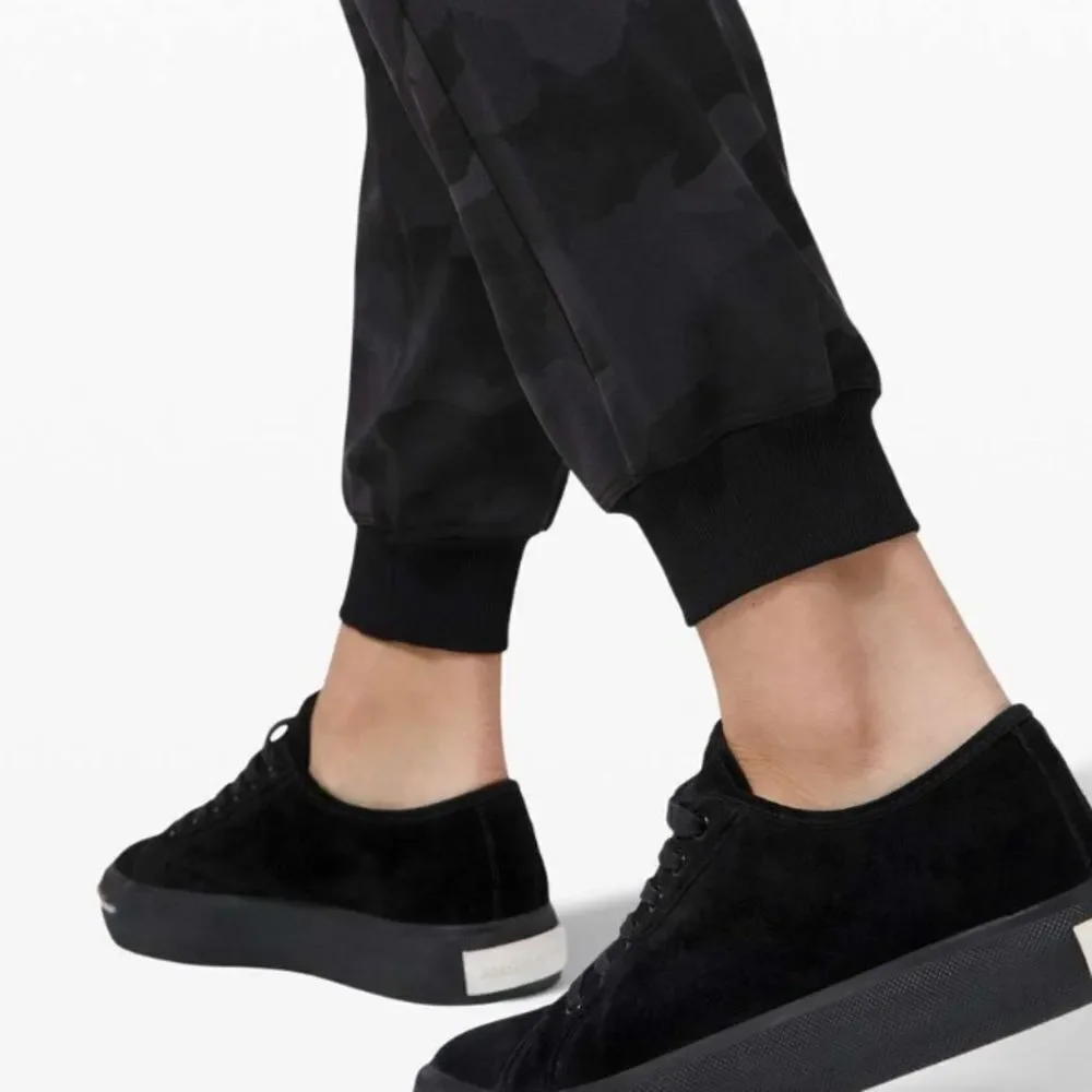 LULULEMON Stretch High-Rise Jogger Full Length Black 365 Camo Deep Coal Multi 2